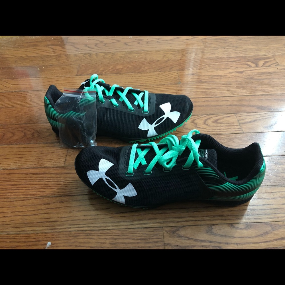 Under Armour Men’s Kick Distance Spike